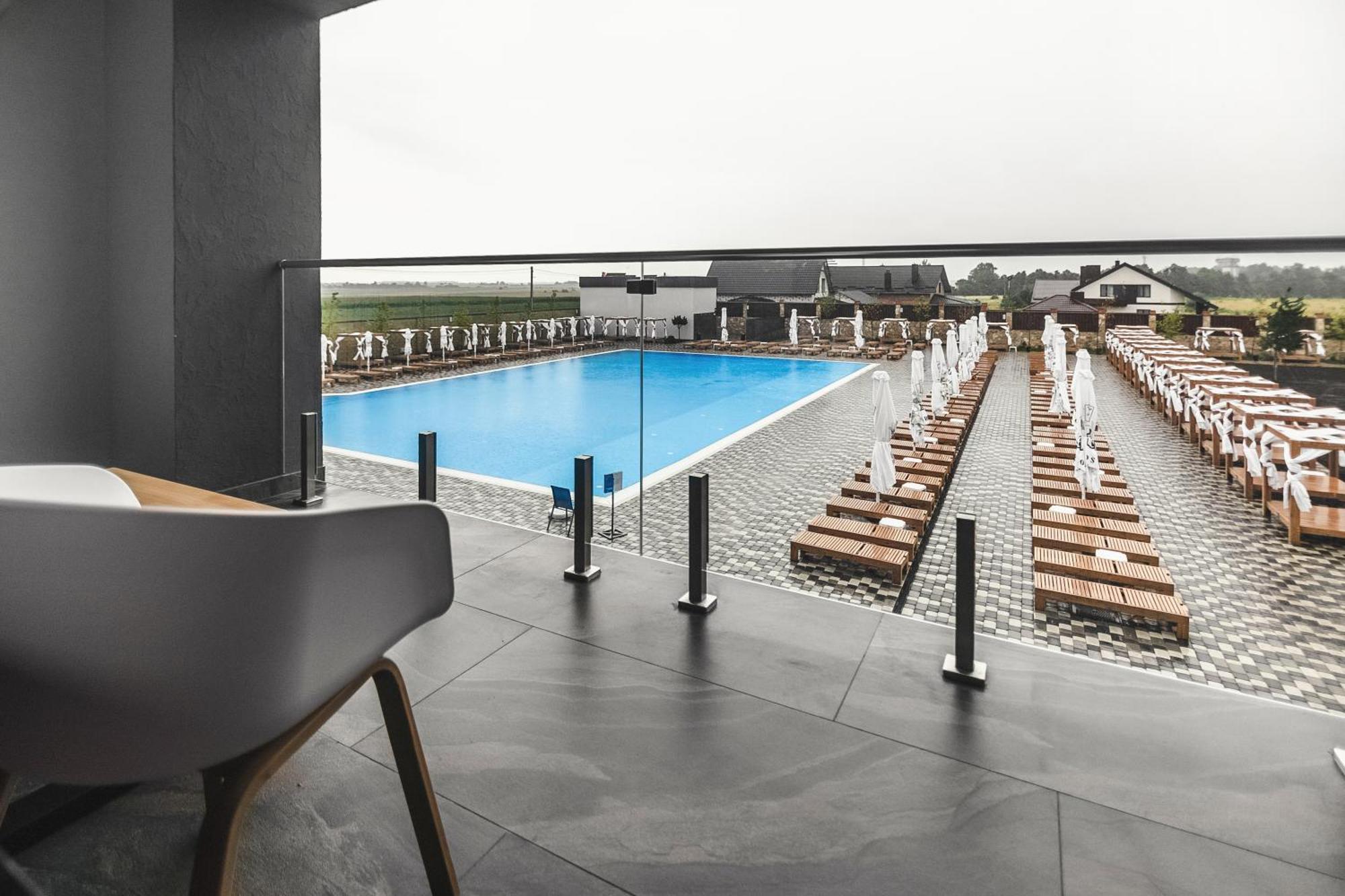 Sofia Hotel Velyka Omelyana エクステリア 写真